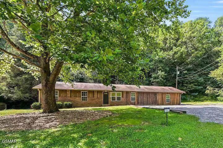 1643 Arron Way - Photo 1