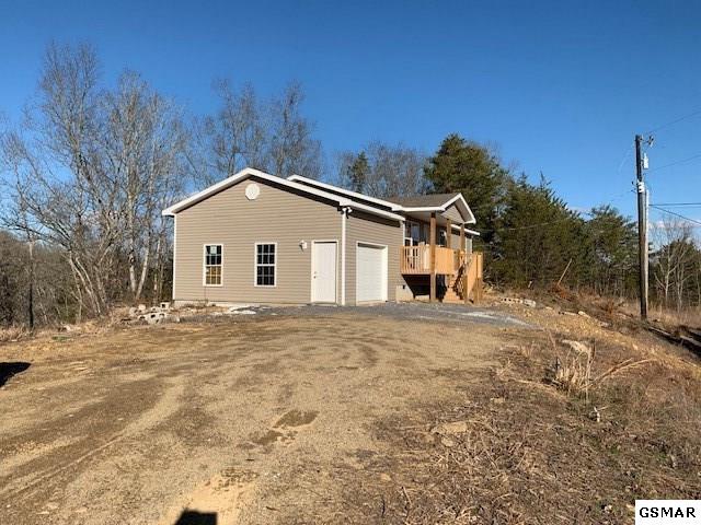 1044 Lake Smoky Rd - Photo 1