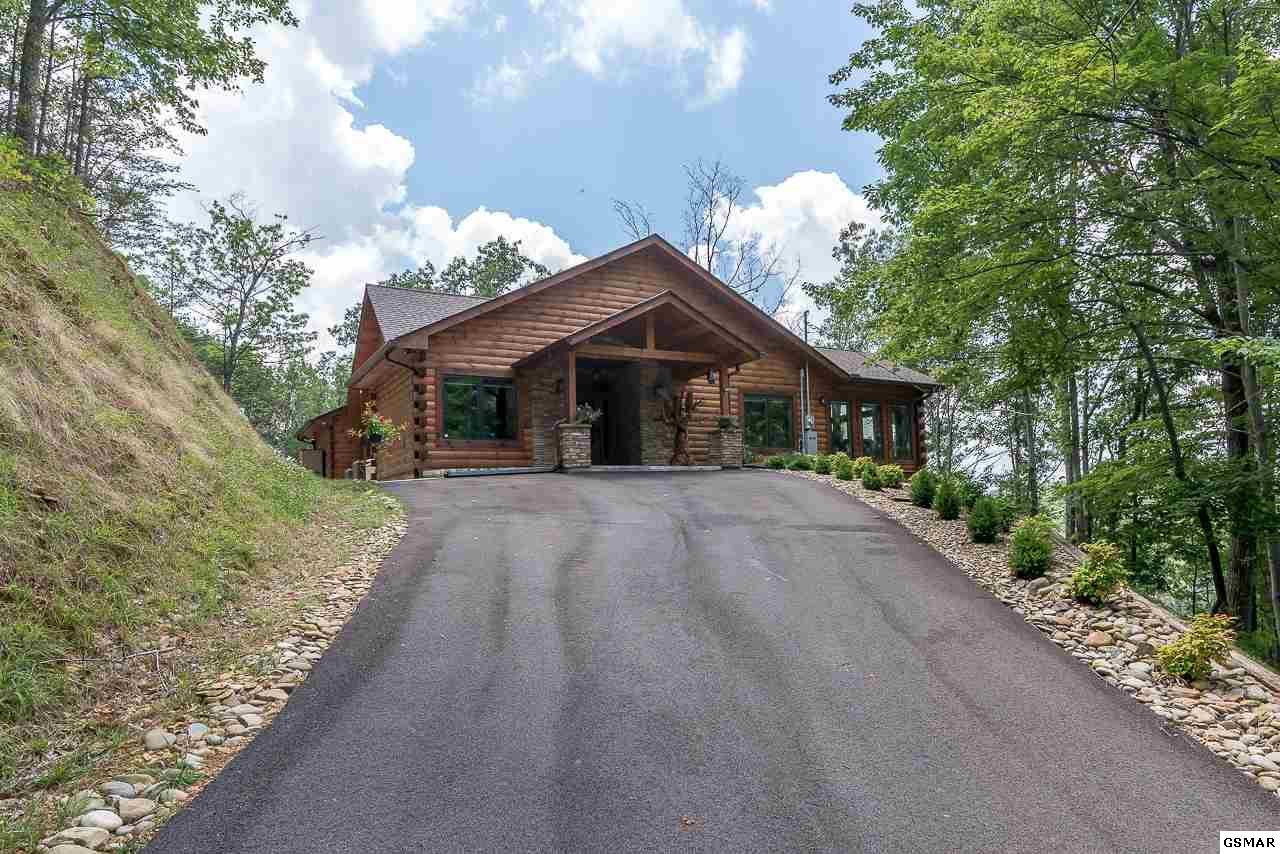 1012 Pine Top Lane - Photo 1