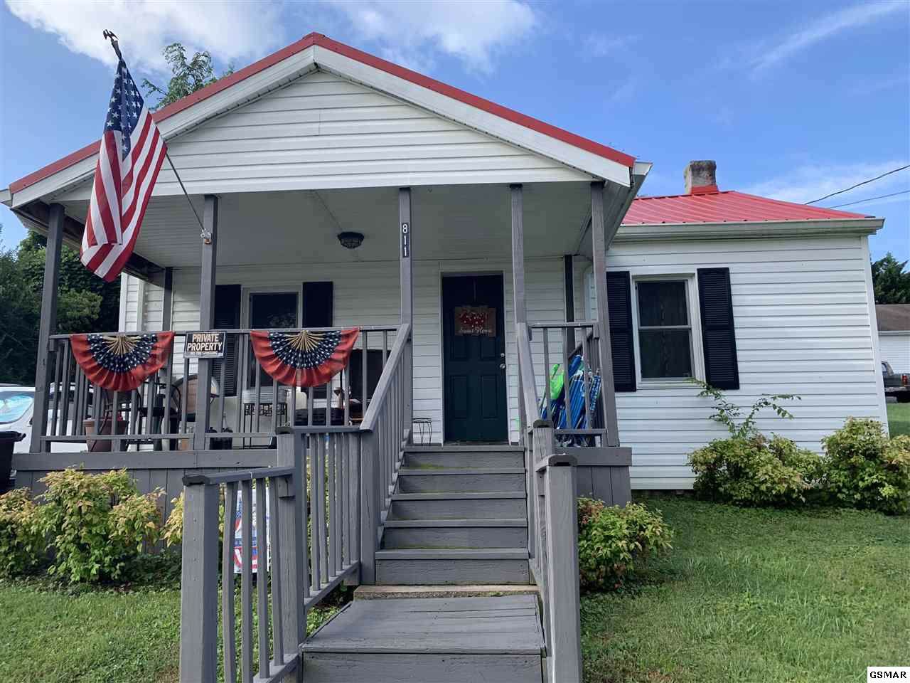 811 Carson Street - Photo 1