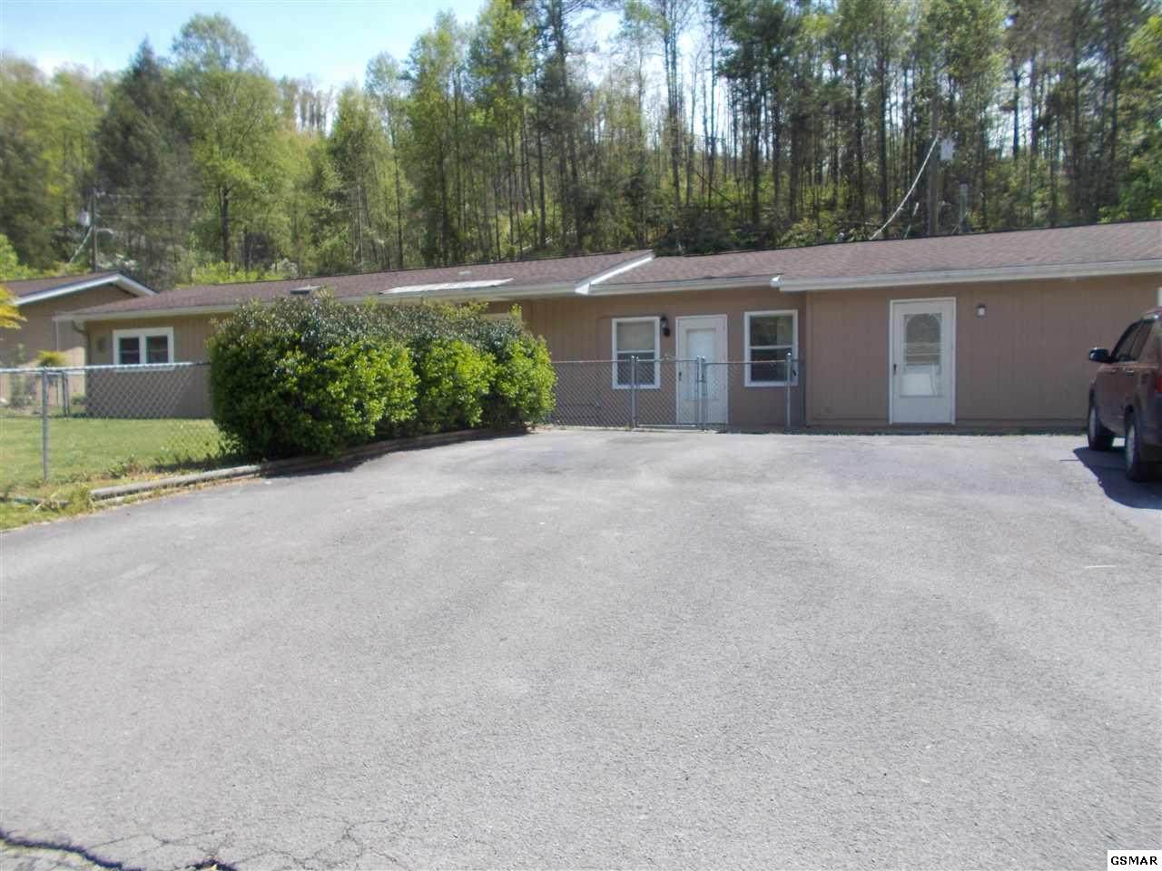 204 Willow Way - Photo 1