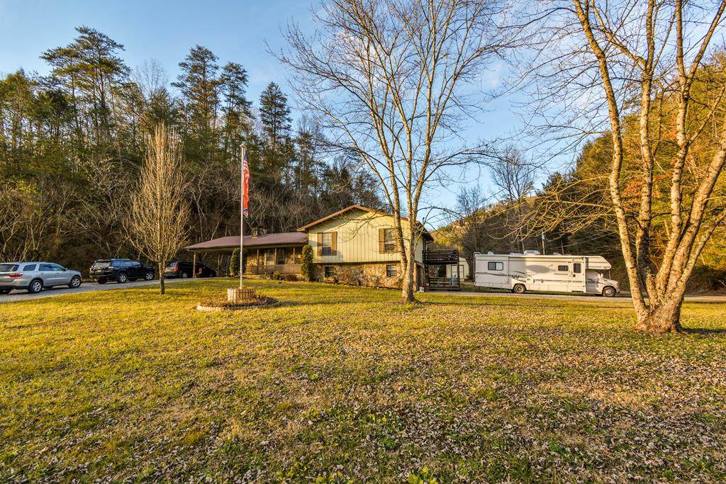 1605 Upper Middle Creek Rd - Photo 1