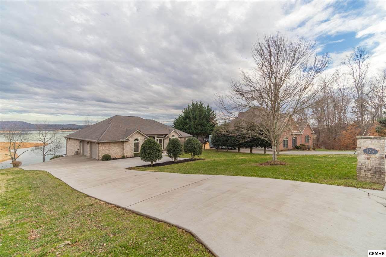 175 Lake Breeze Landing - Photo 1