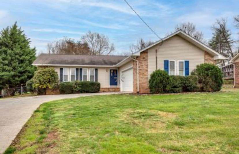 1011 Oxford Hills - Photo 1