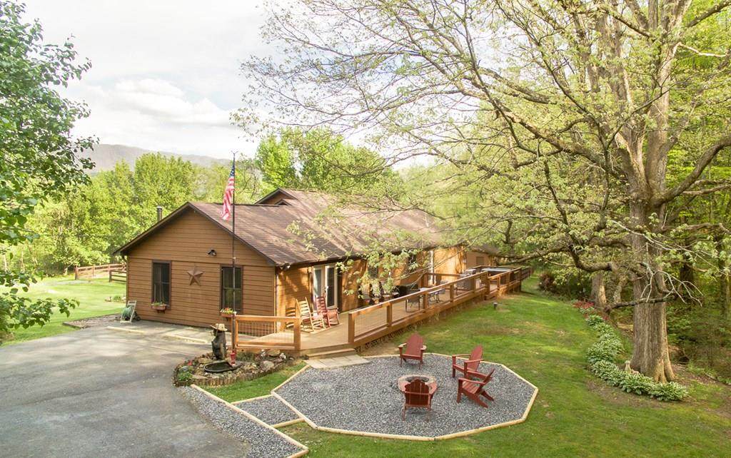 4044 Wears Cove Rd - Photo 1