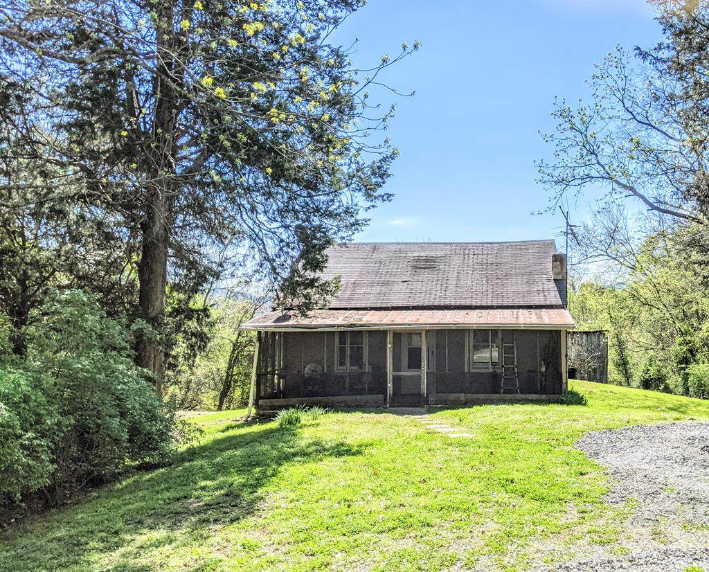 436 Happy Hollow Ln - Photo 1