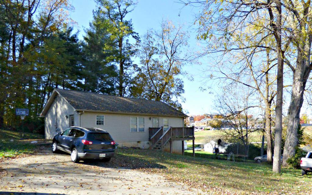 1605 Odell Ave - Photo 1