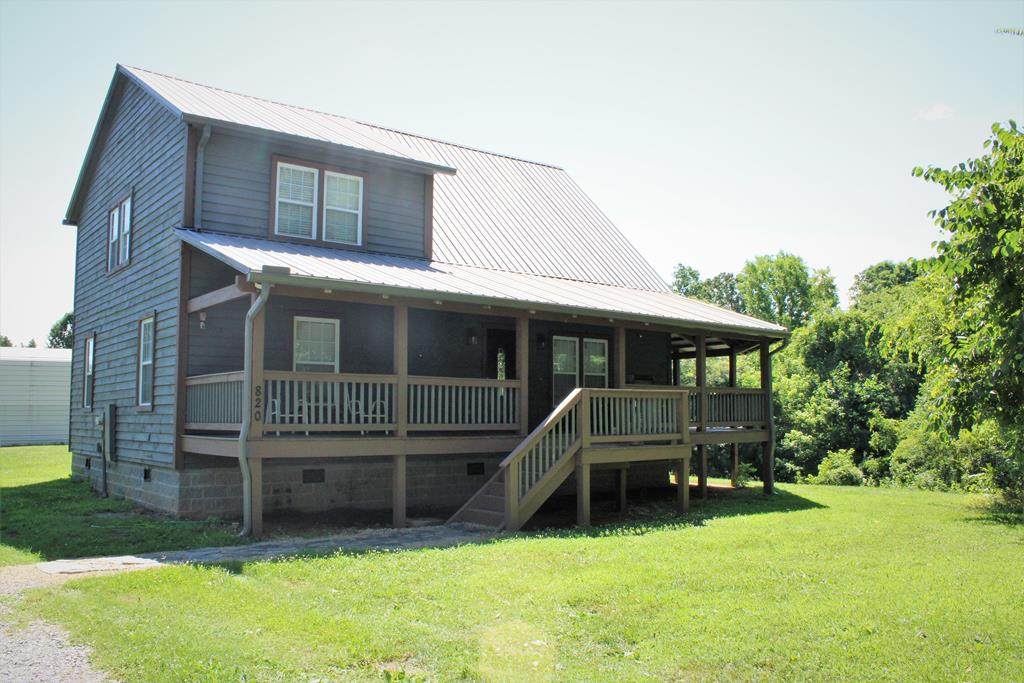 820 Henry Lane - Photo 1