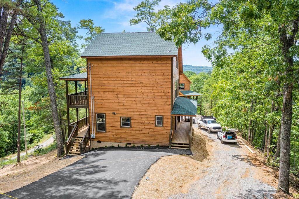 3169 Bear Mountain Ln. - Photo 1