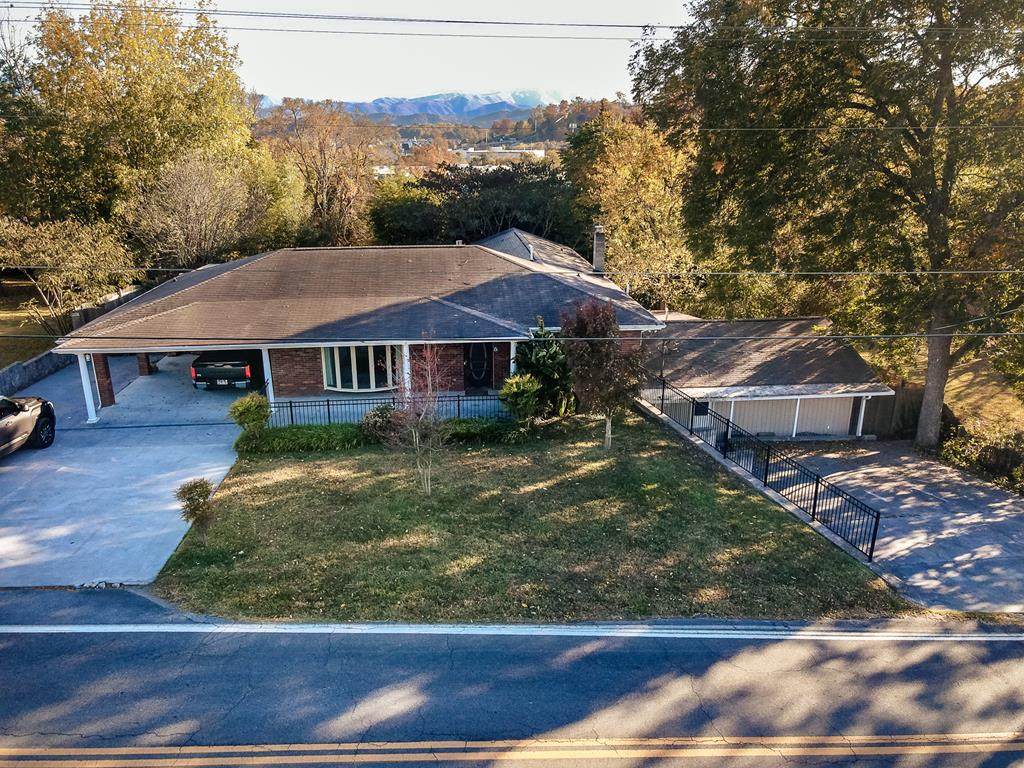 204 Lynn Dr - Photo 1