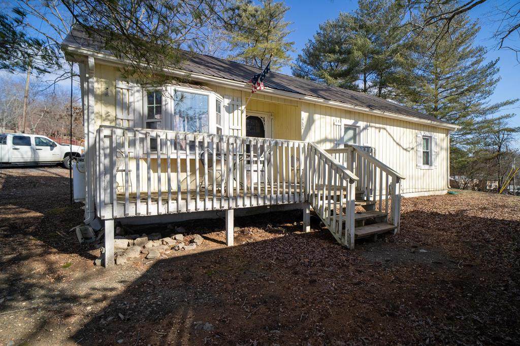 462 Cross Road - Photo 1