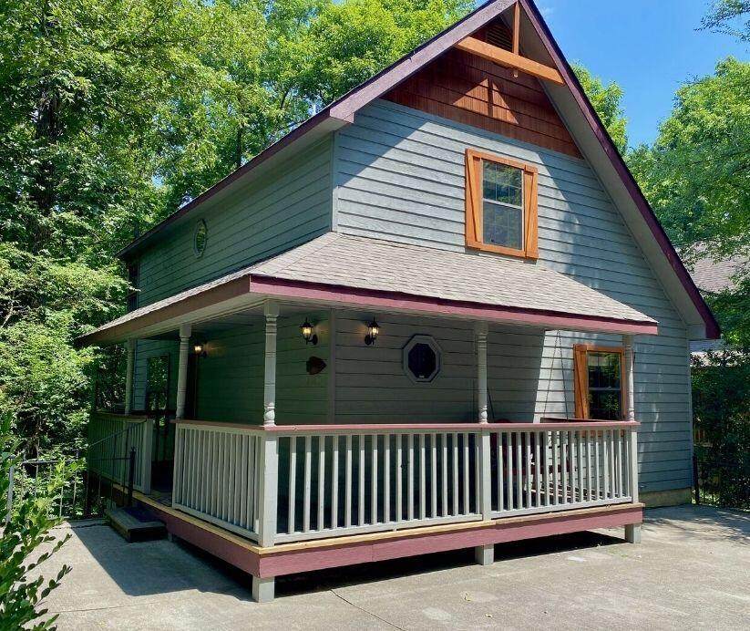 2805 Forrest Way - Photo 1