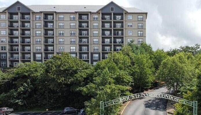 124 Plaza Drive - Photo 1