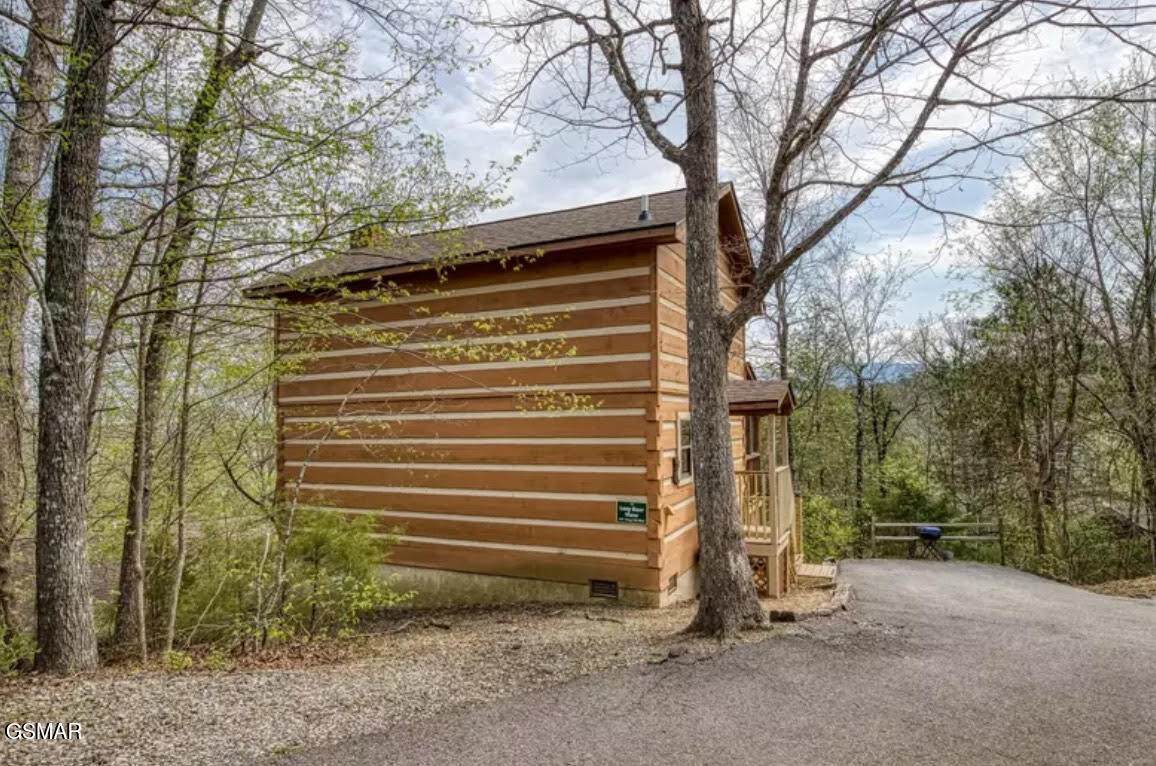 641 Kings Hills Boulevard - Photo 1