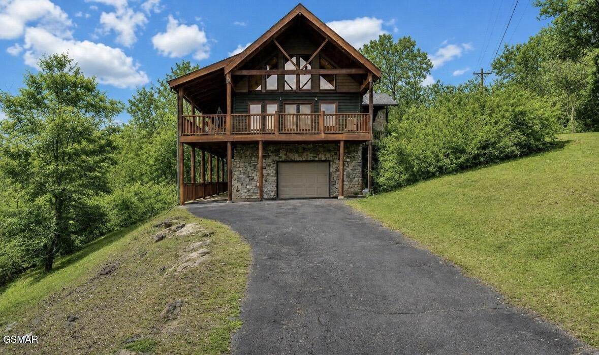 403 Happy Hollow Lane - Photo 1