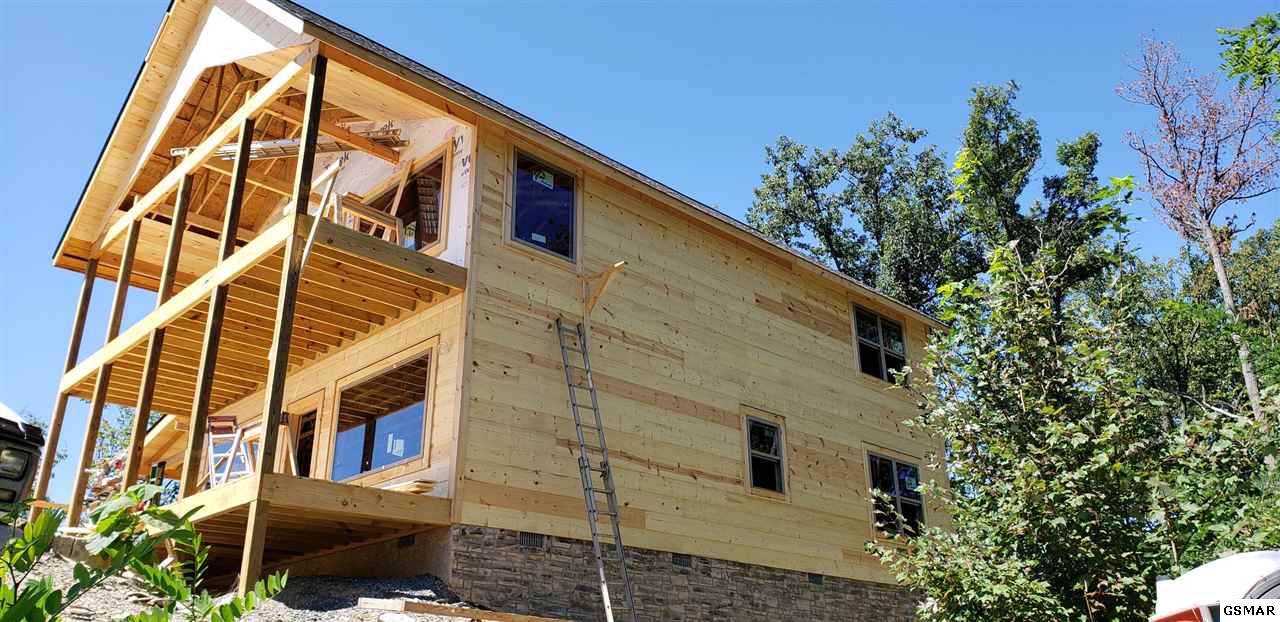840 Deer Path Ln - Photo 1