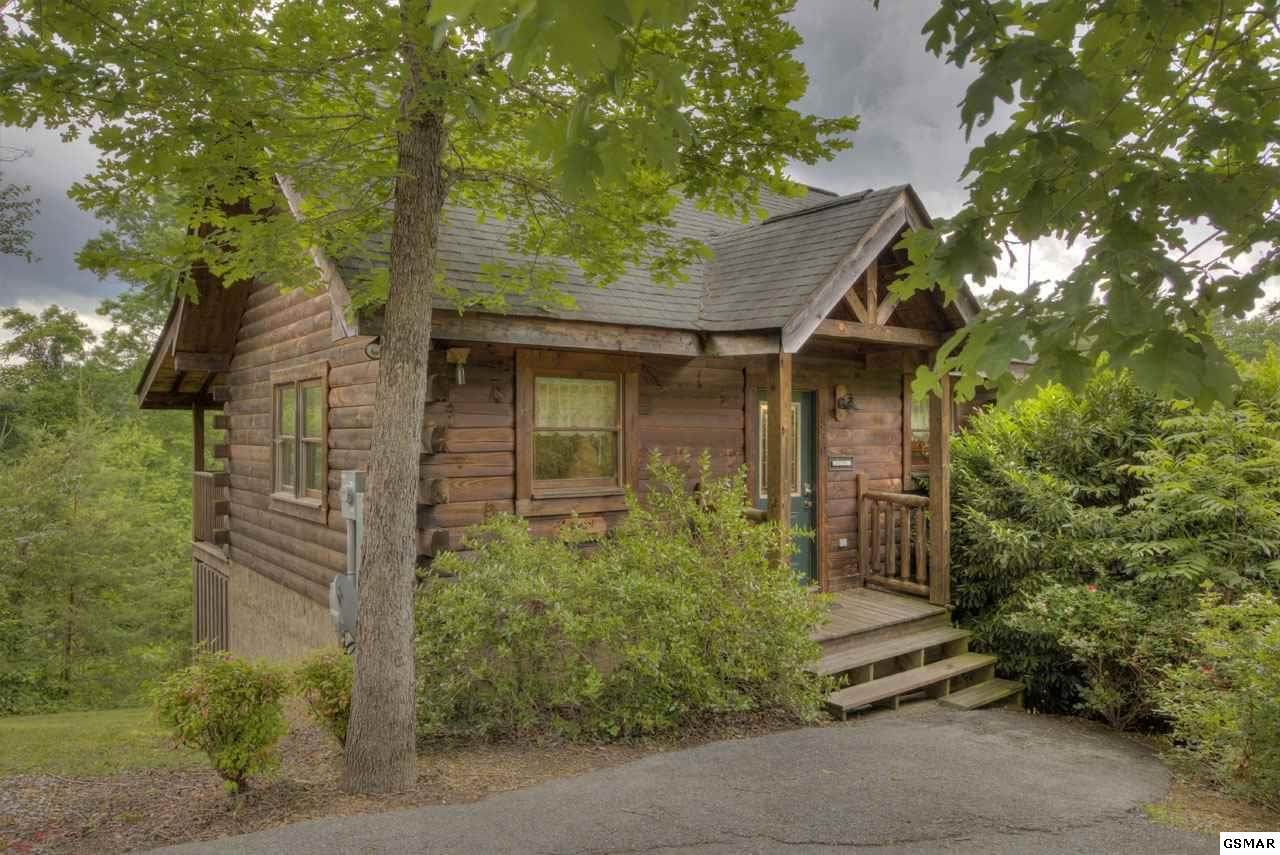 570 Country Oaks Drive - Photo 1