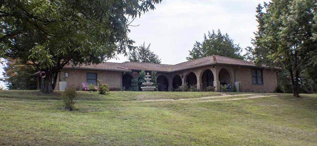 3850 Mcdonald Way - Photo 1