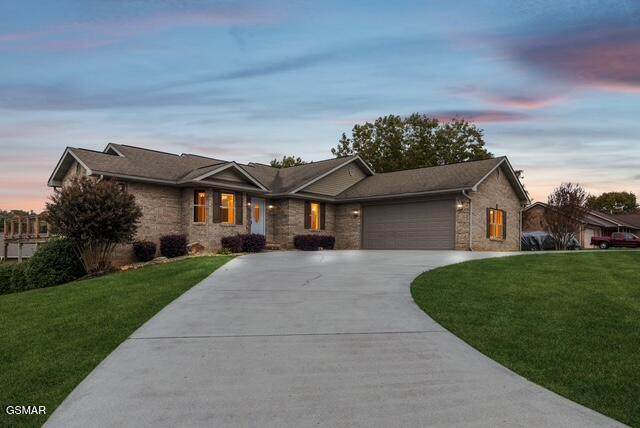 734 Southview Circle - Photo 1