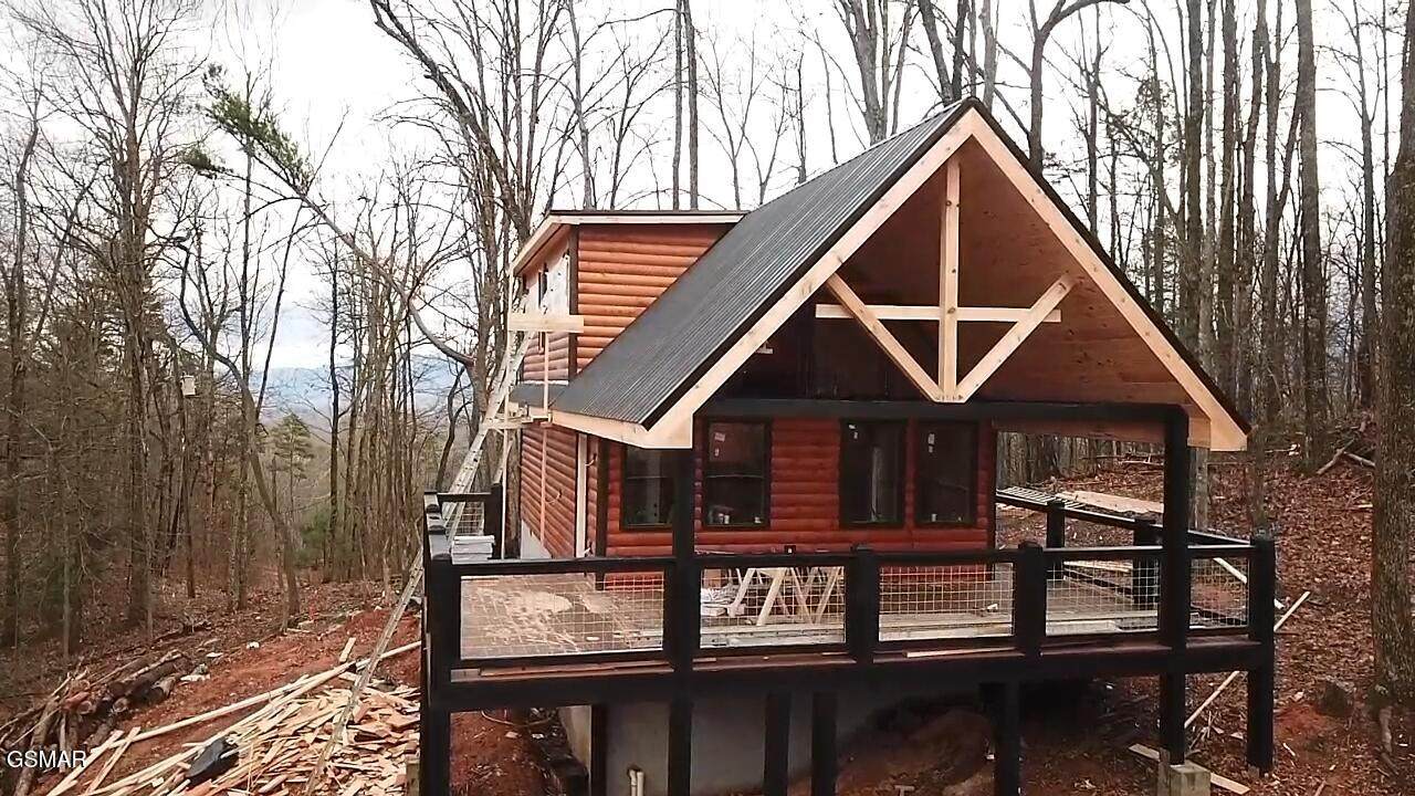 1916 Rhododendron Lane - Photo 1