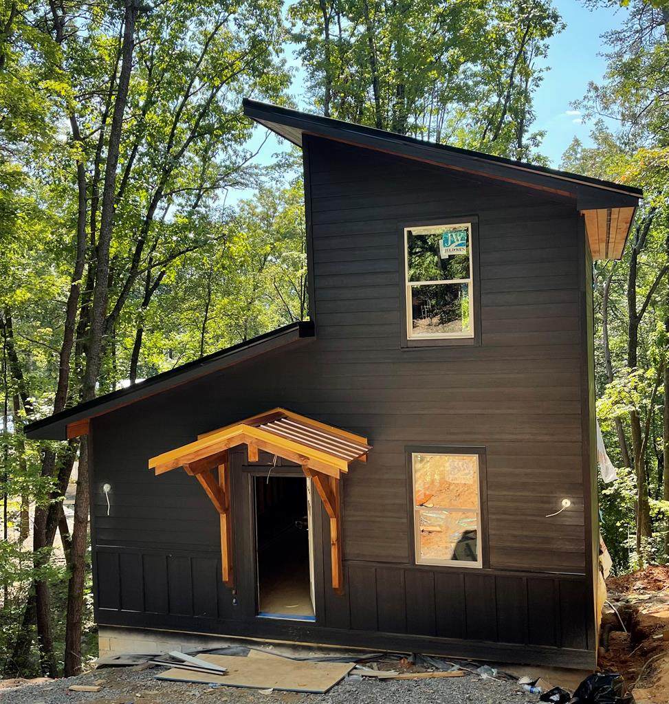 1627 Mountain View Road - Photo 1