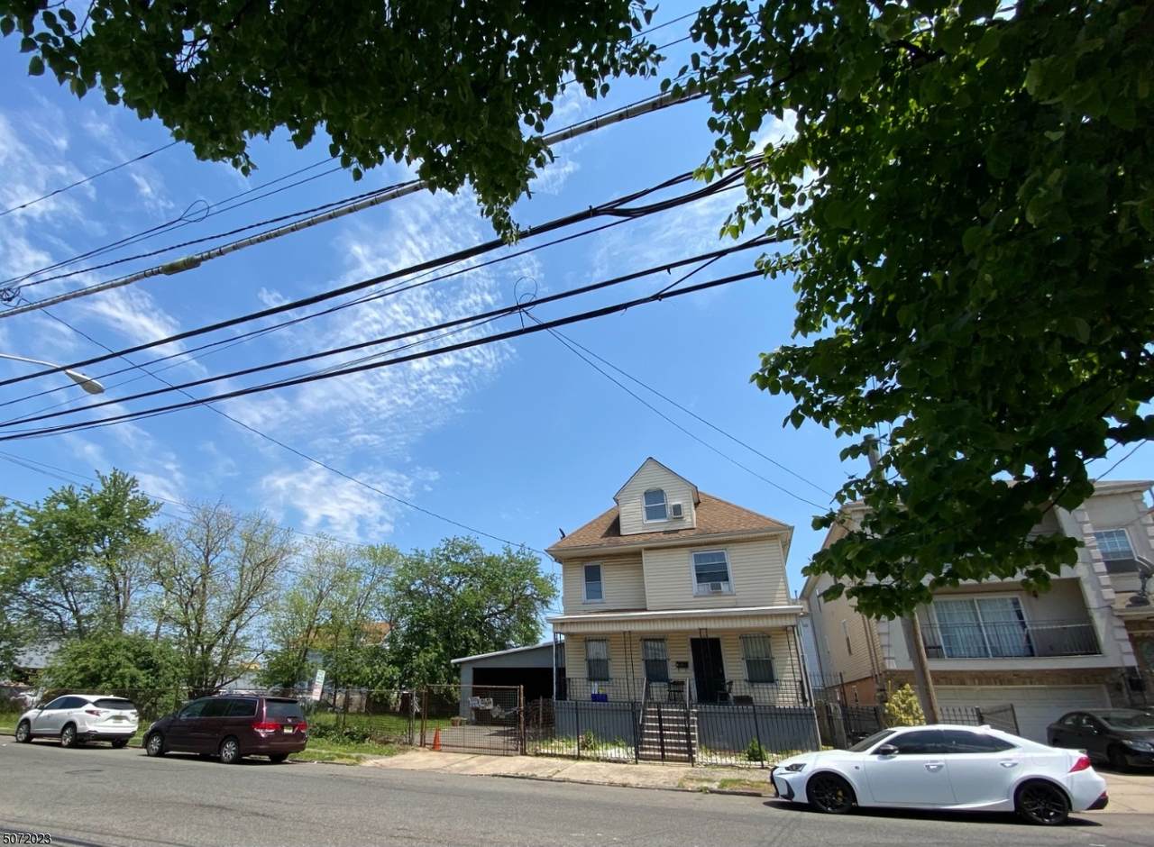 127 Division St - Photo 1