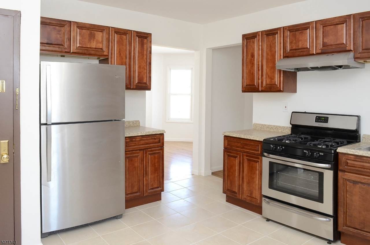 101 2nd St Unit 2 - Photo 1