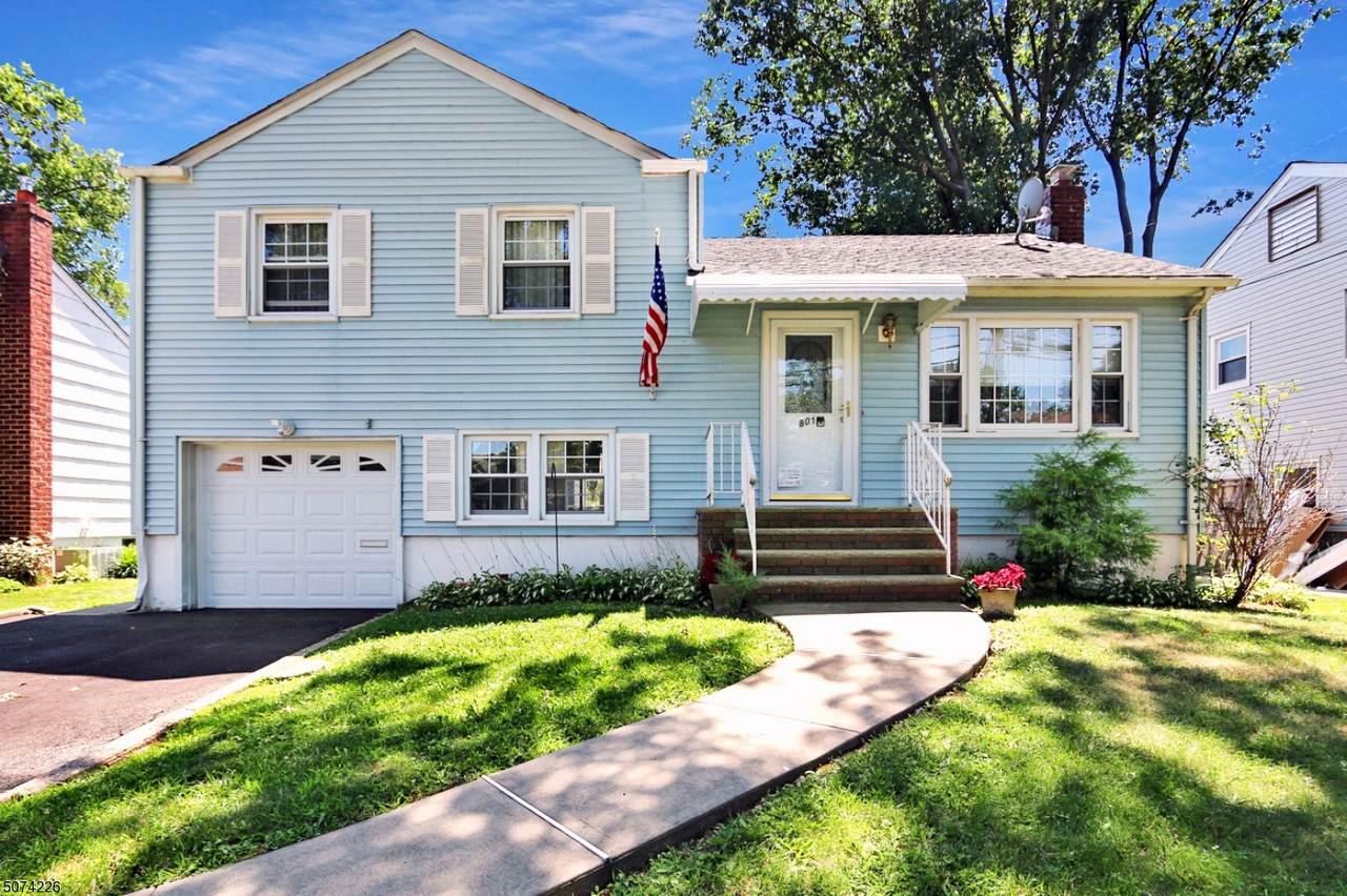 801 Colonial Arms Rd - Photo 1