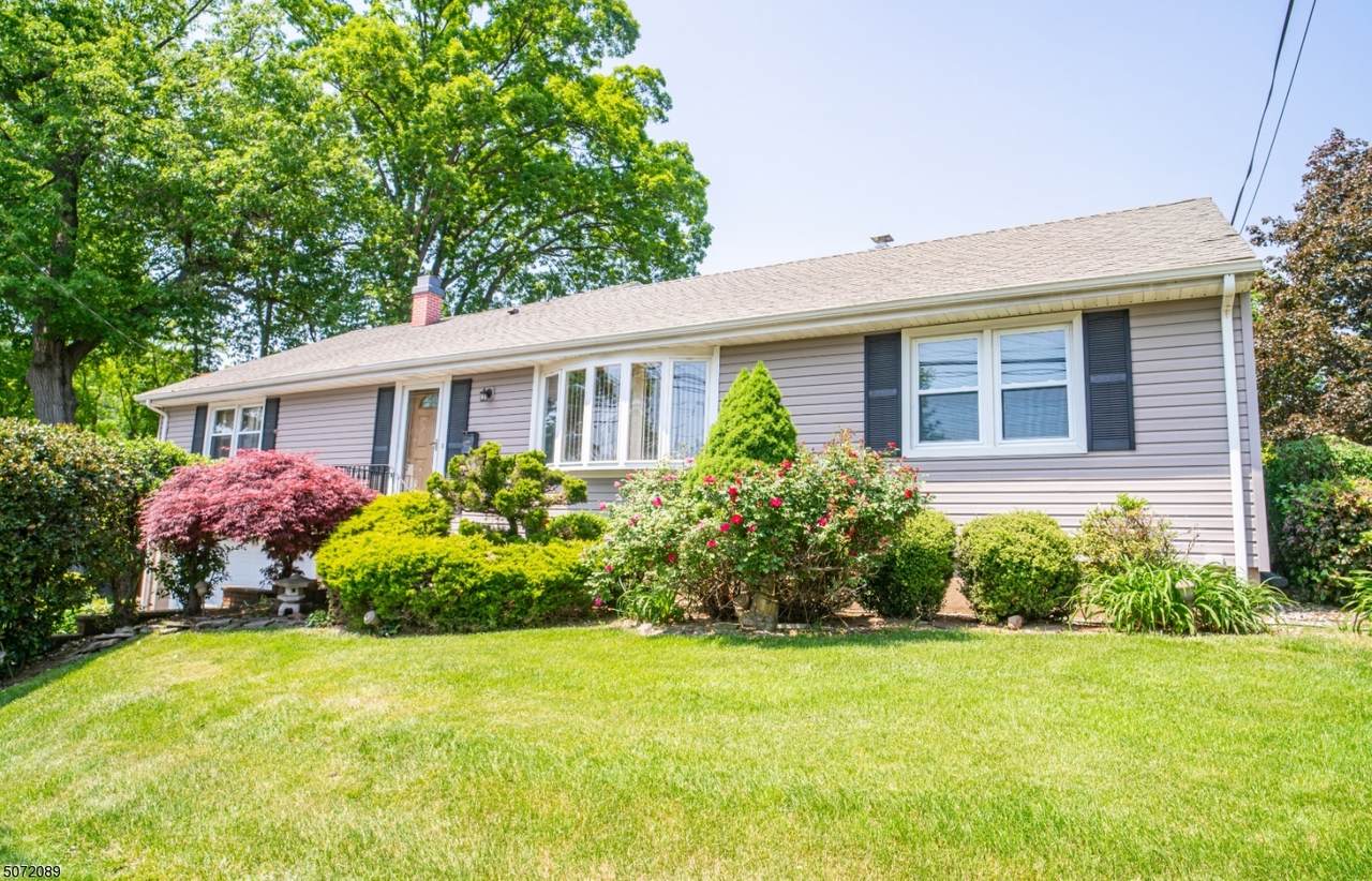 6 Charles Ct - Photo 1