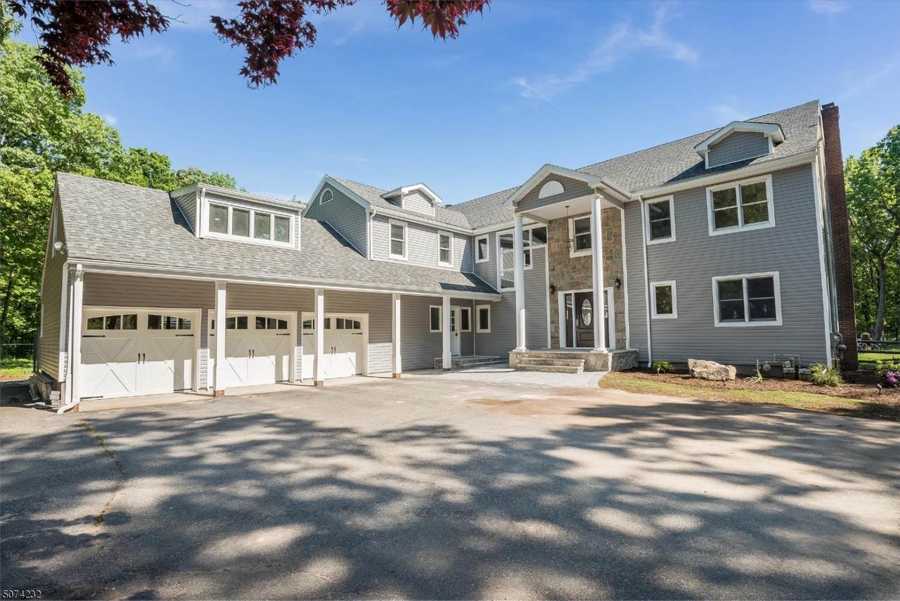 12 Moonshadow Ct - Photo 1