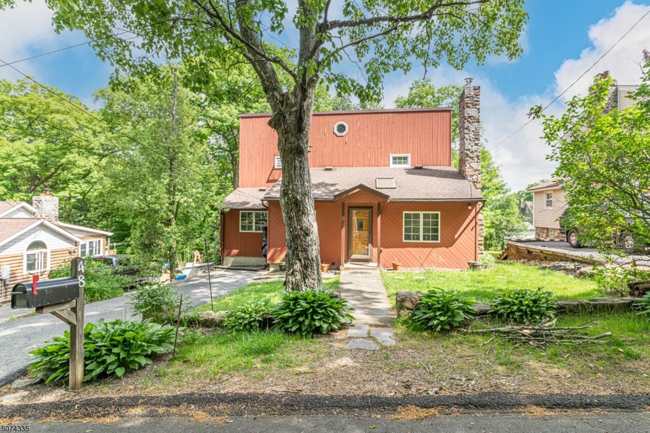 48 Grandview Ave - Photo 1