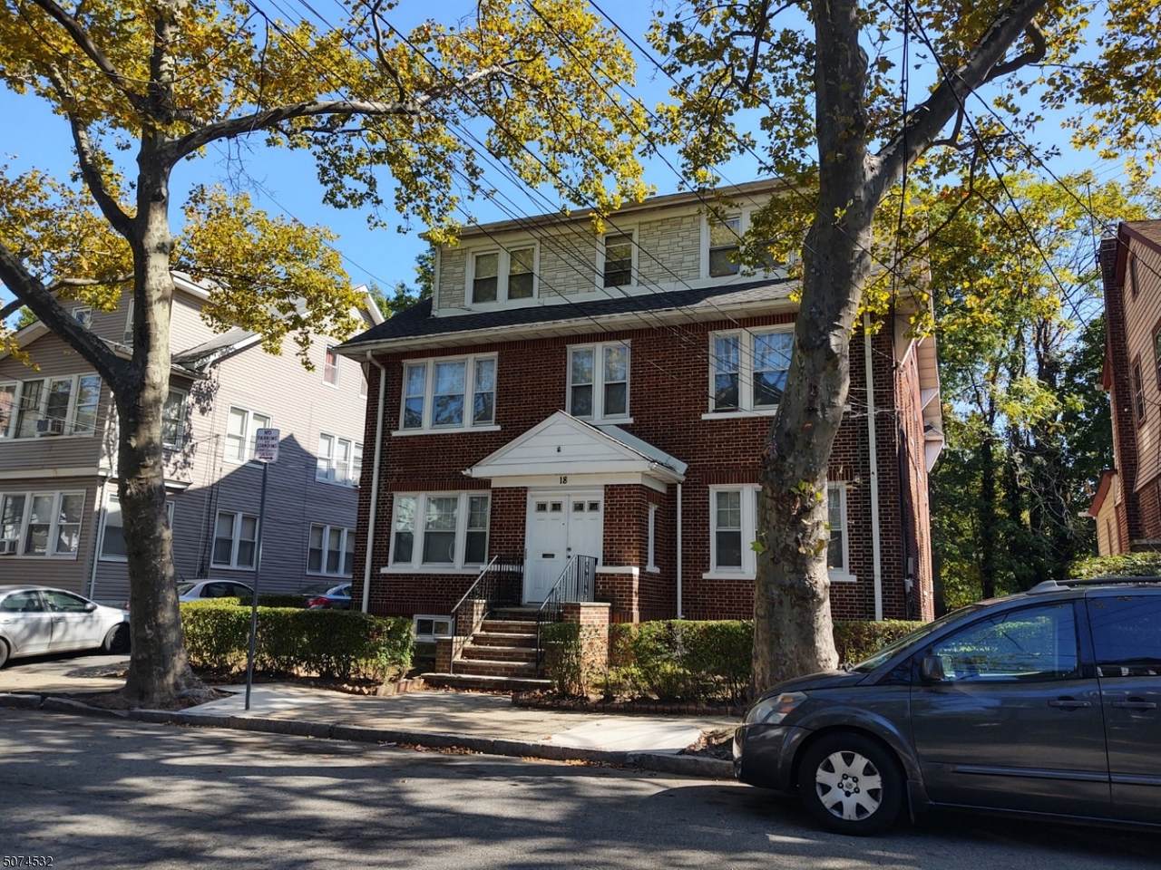 18 Poe Ave - Photo 1