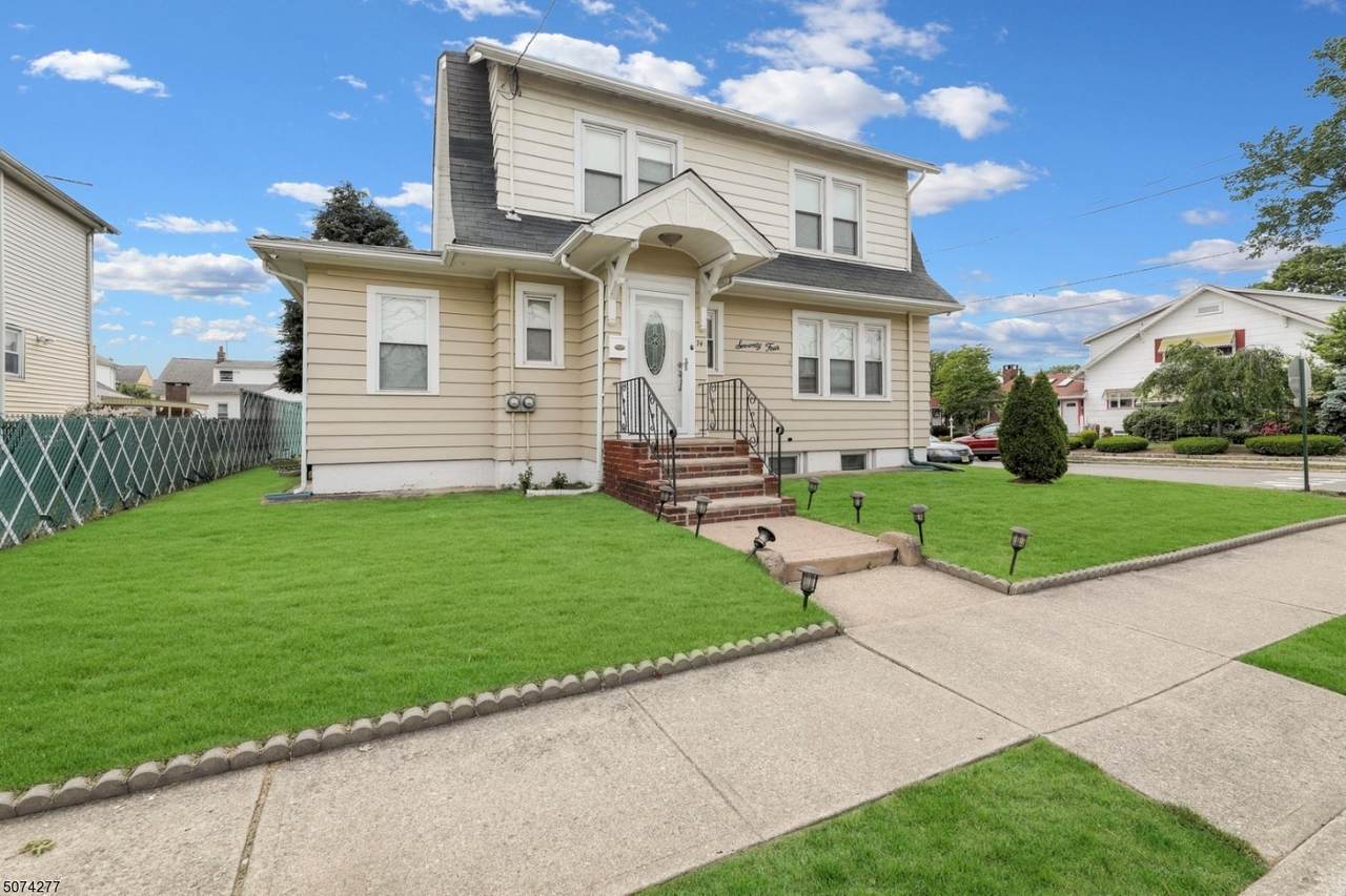 74 Orange Ave - Photo 1