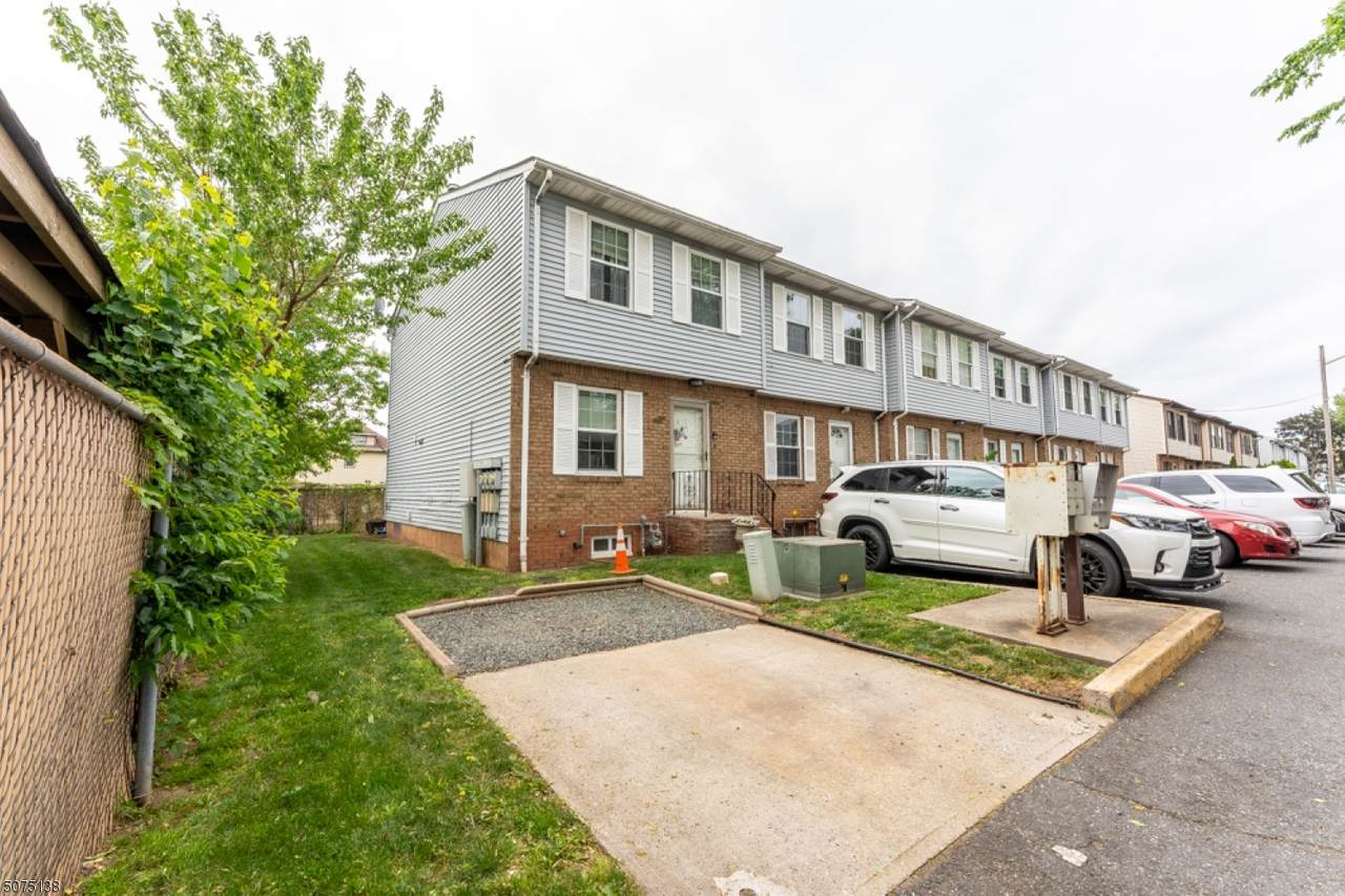 675 Garden St, 1A - Photo 1