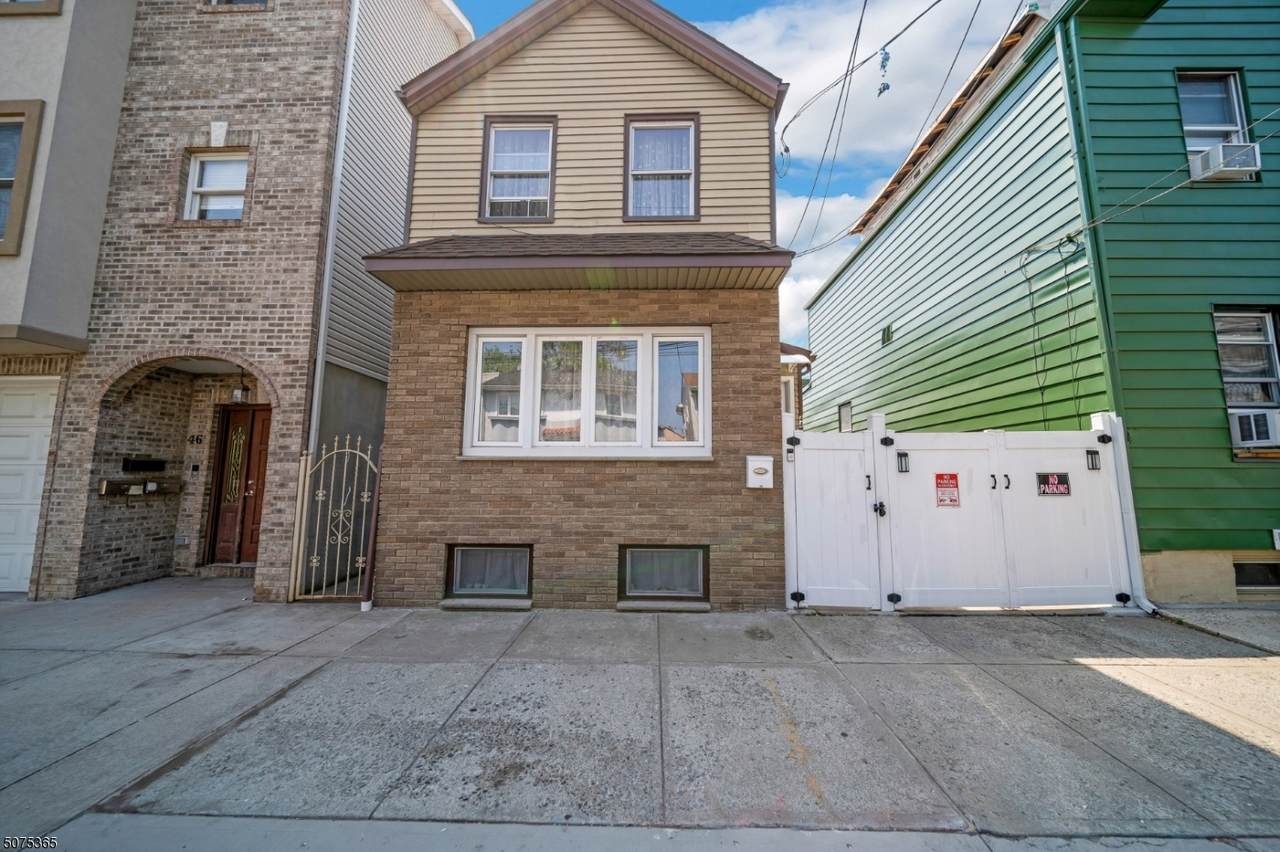 44 Barbara St - Photo 1