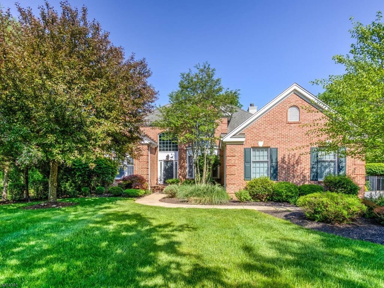 8 Smallbrook Cir - Photo 1