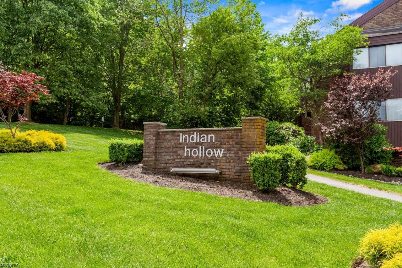 212 Indian Hollow Ct - Photo 1