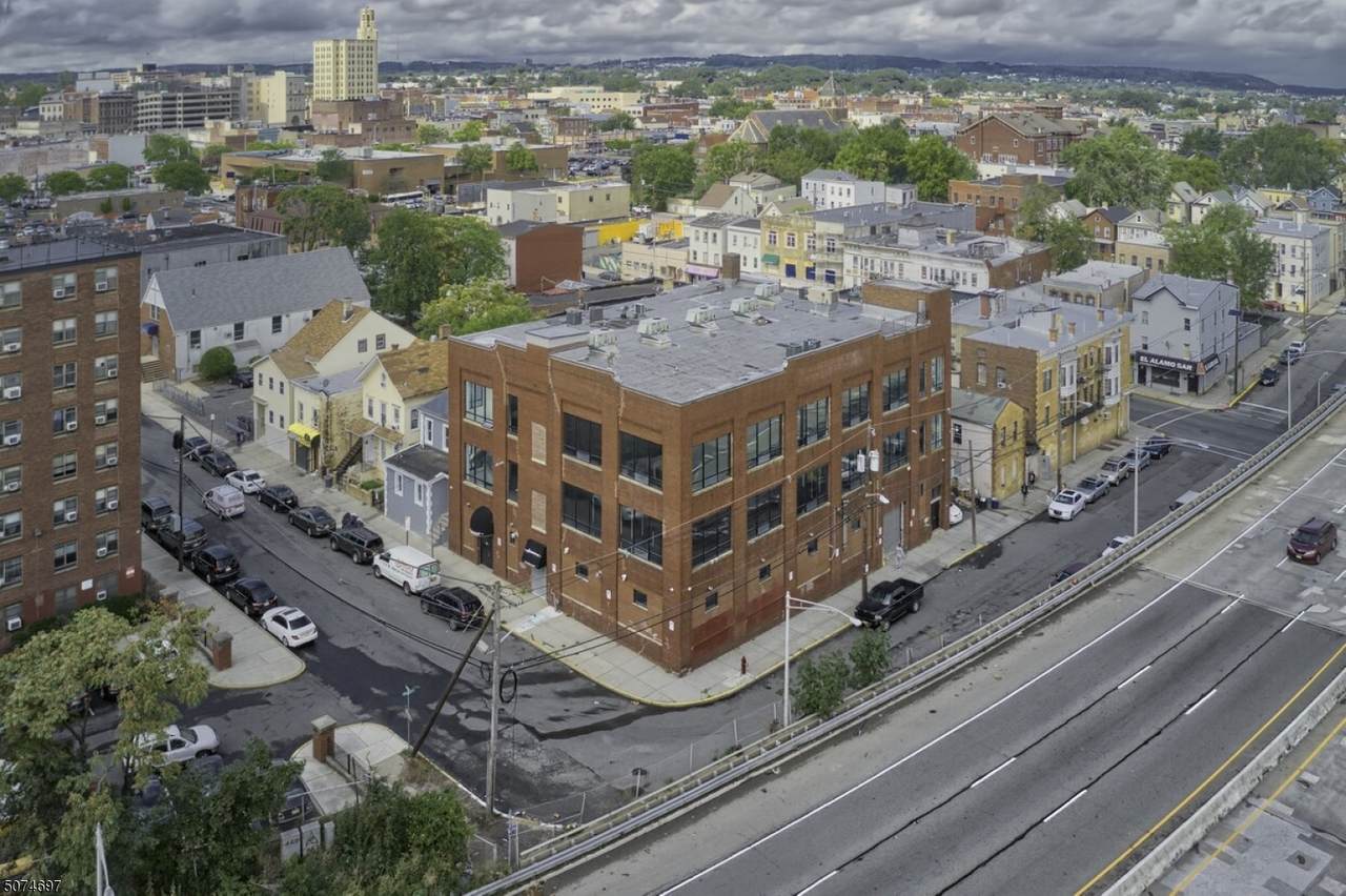 2 Aspen Pl - Photo 1