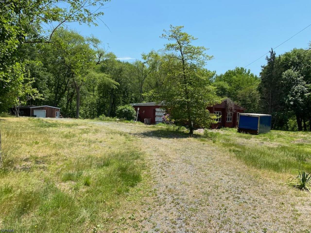 370 E Greystone Rd - Photo 1
