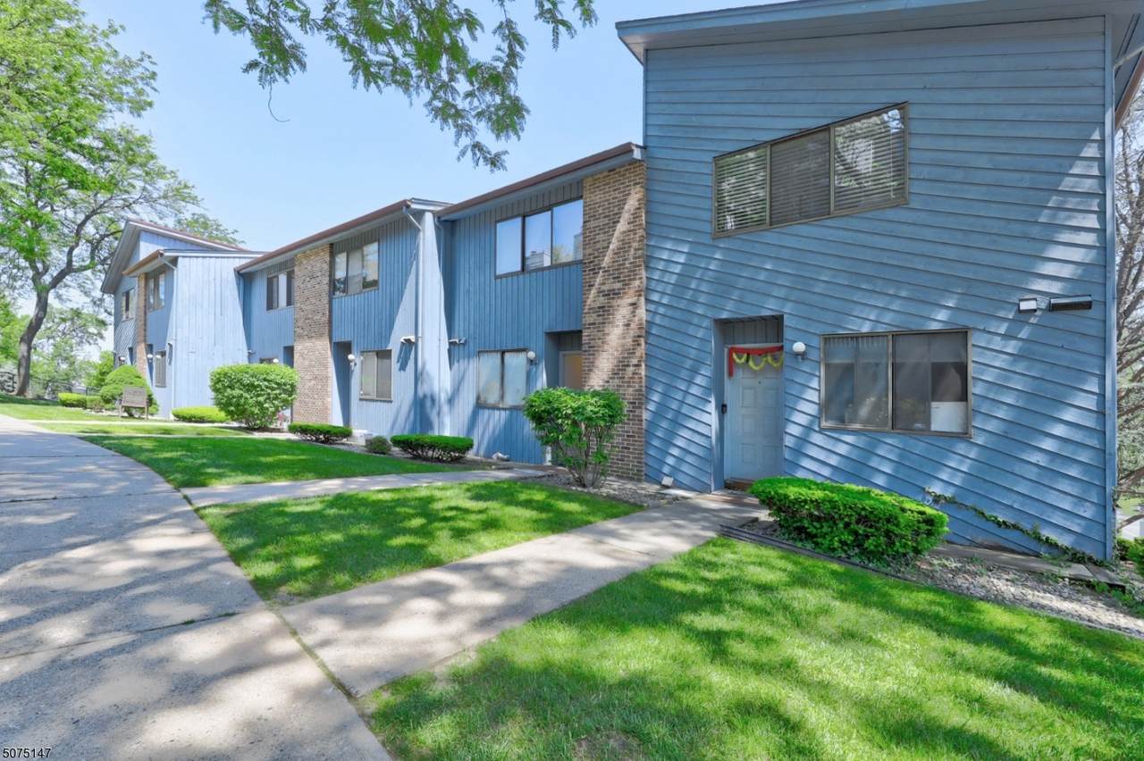 114 Pennington Ave - Photo 1