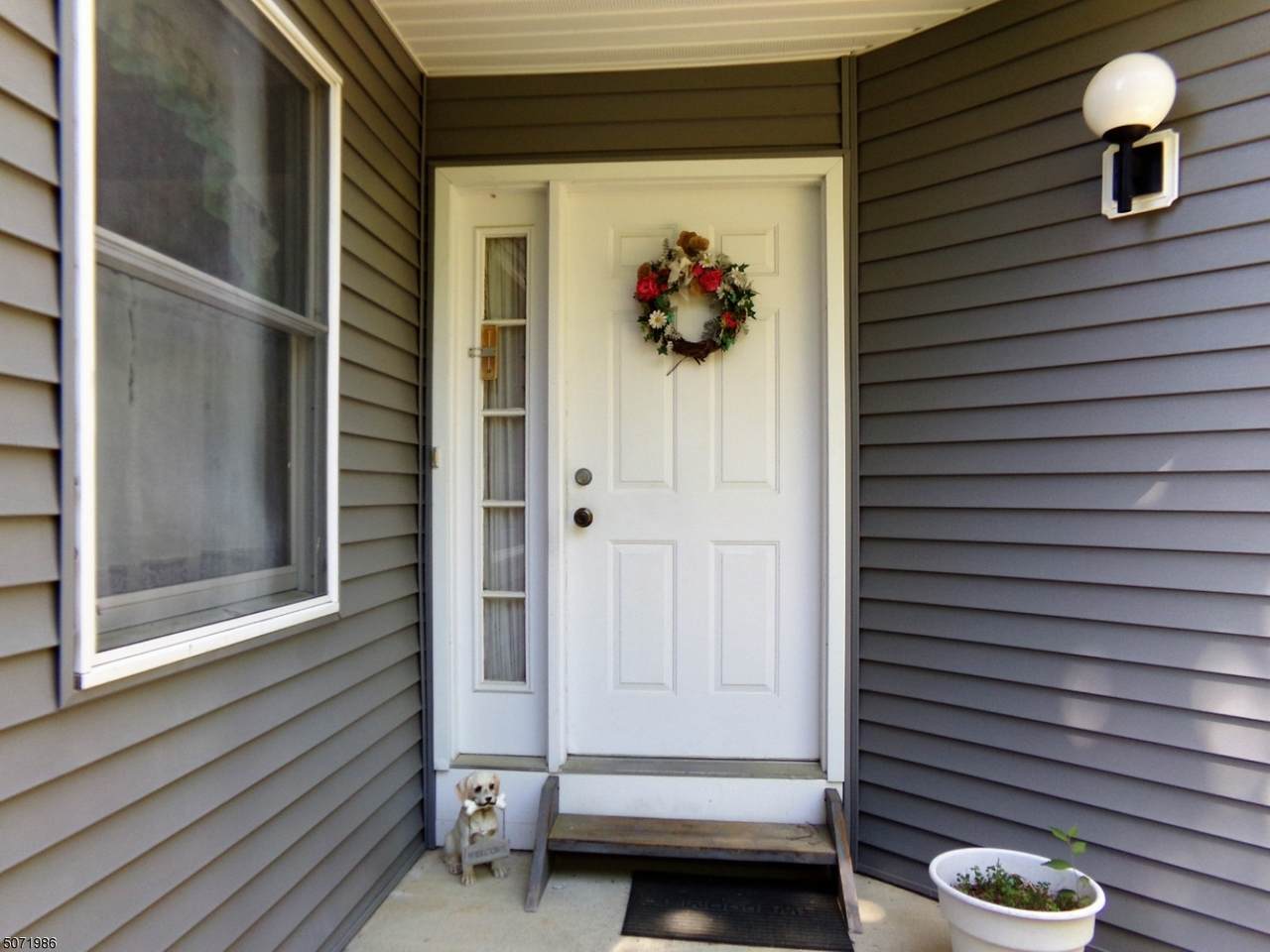 18 Meadow Pond Road - Photo 1