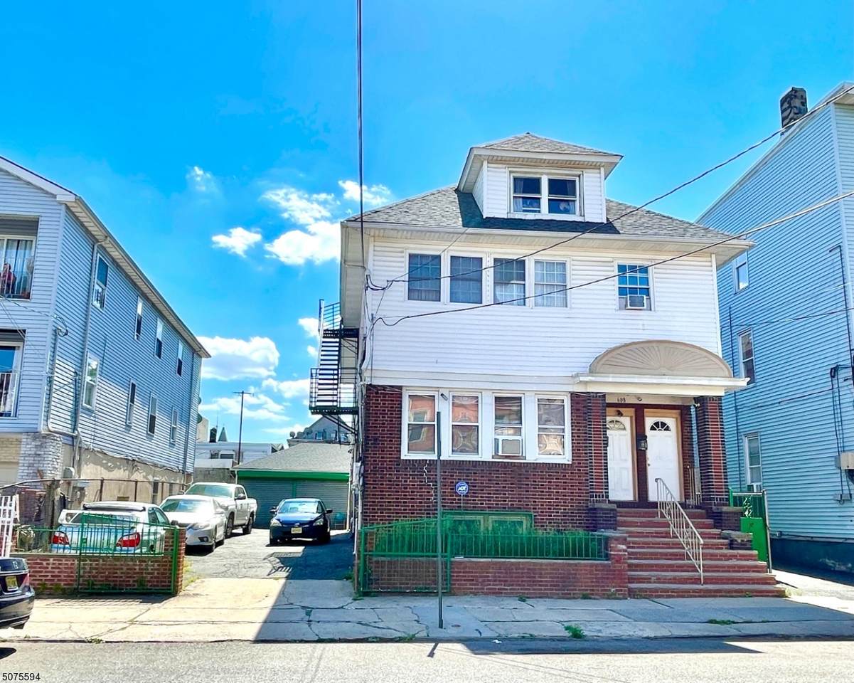 606 Marshall St - Photo 1