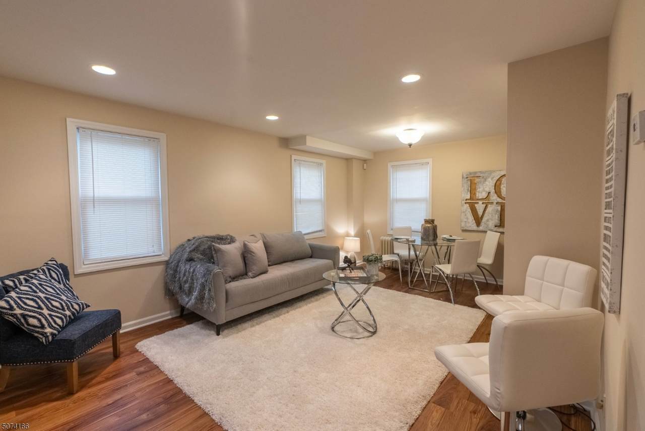 12 Brunswick Ave - Photo 1