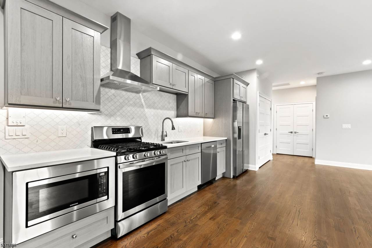 49 Watchung Ave - Photo 1