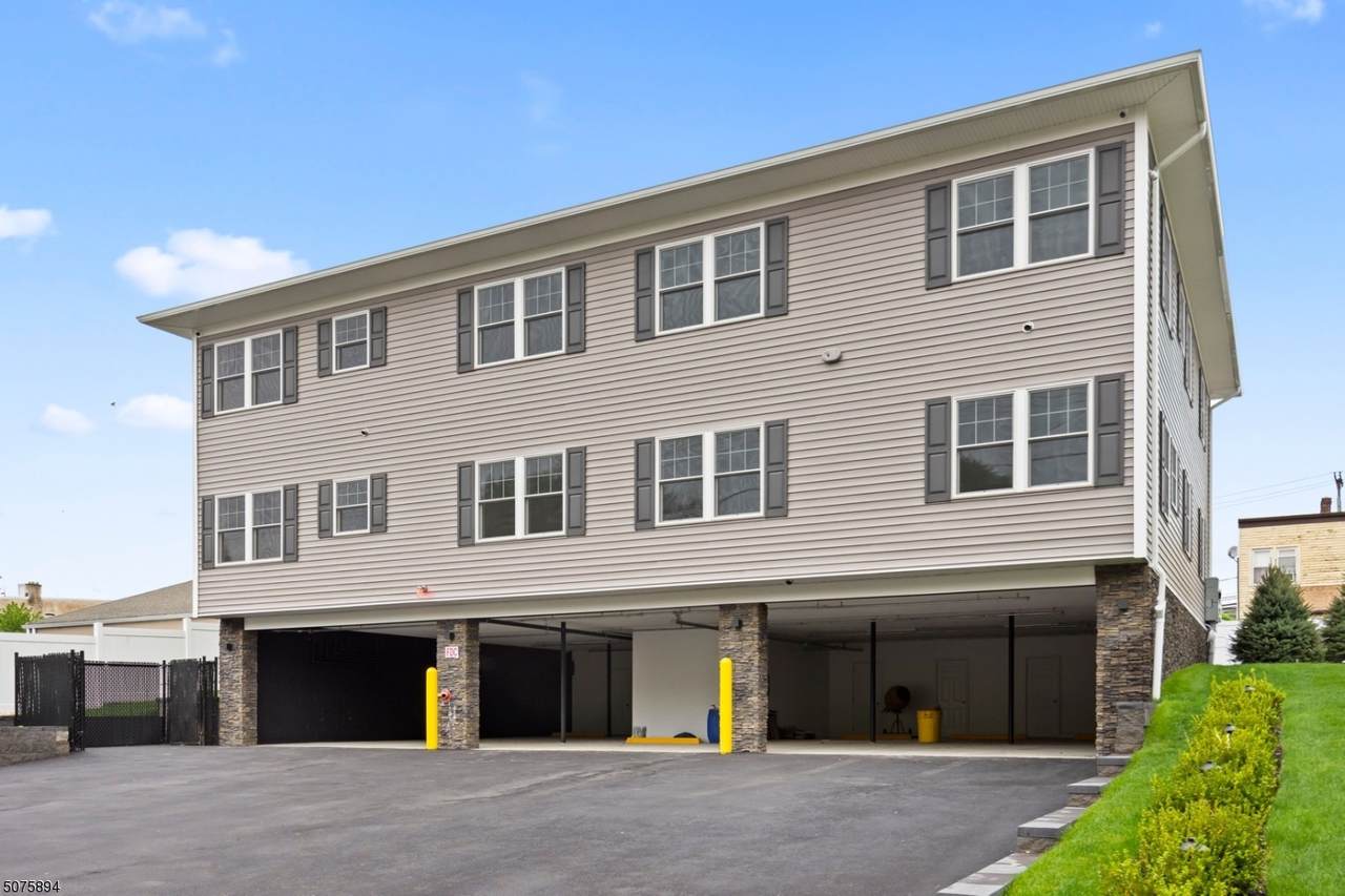 49 Watchung Ave - Photo 1