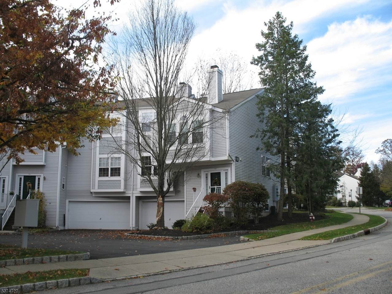 1907 Tanglewood Pl - Photo 1