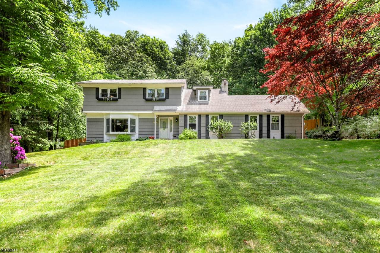 12 Colby Dr - Photo 1