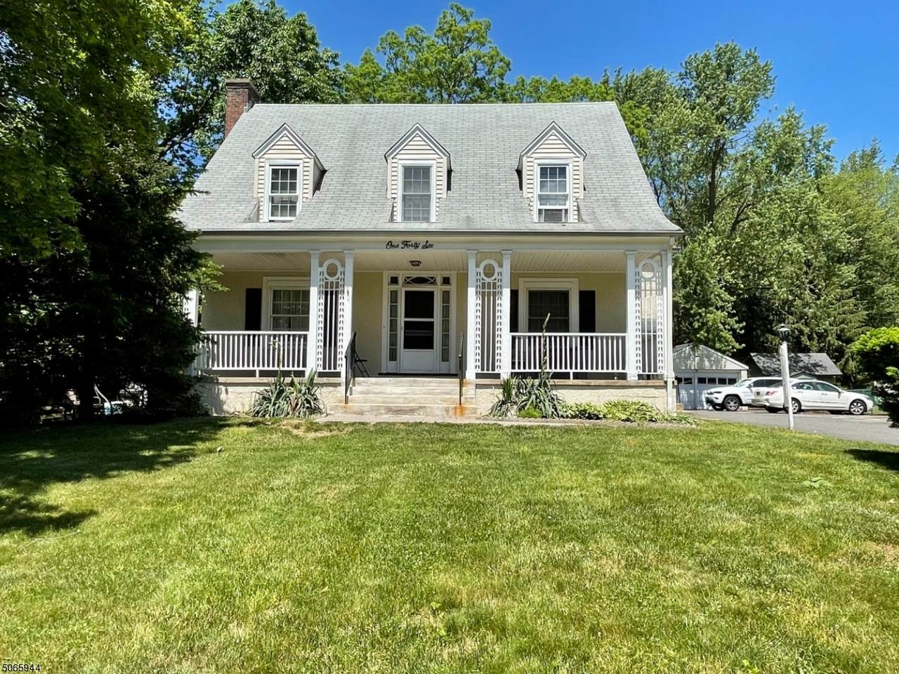 146 Franklin St - Photo 1