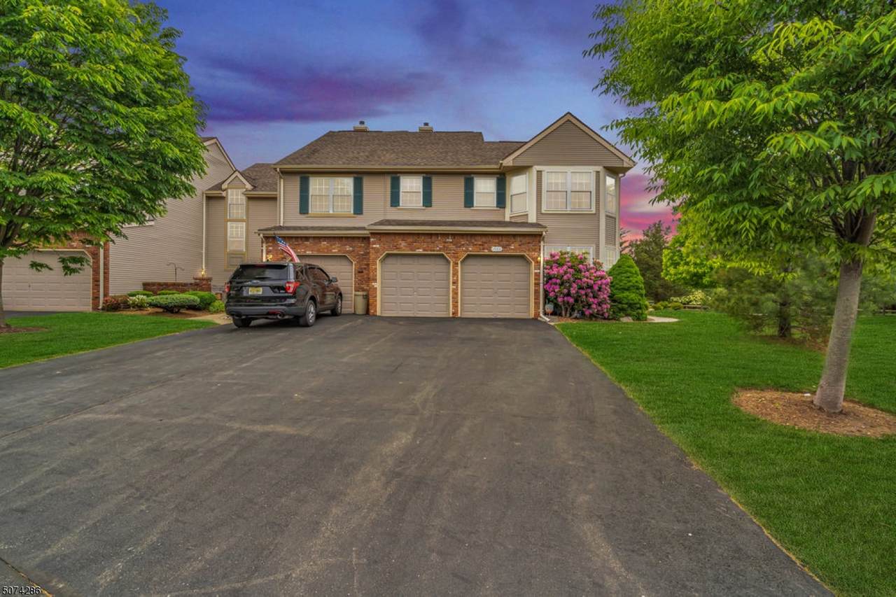 1506 Pinhorn Dr - Photo 1