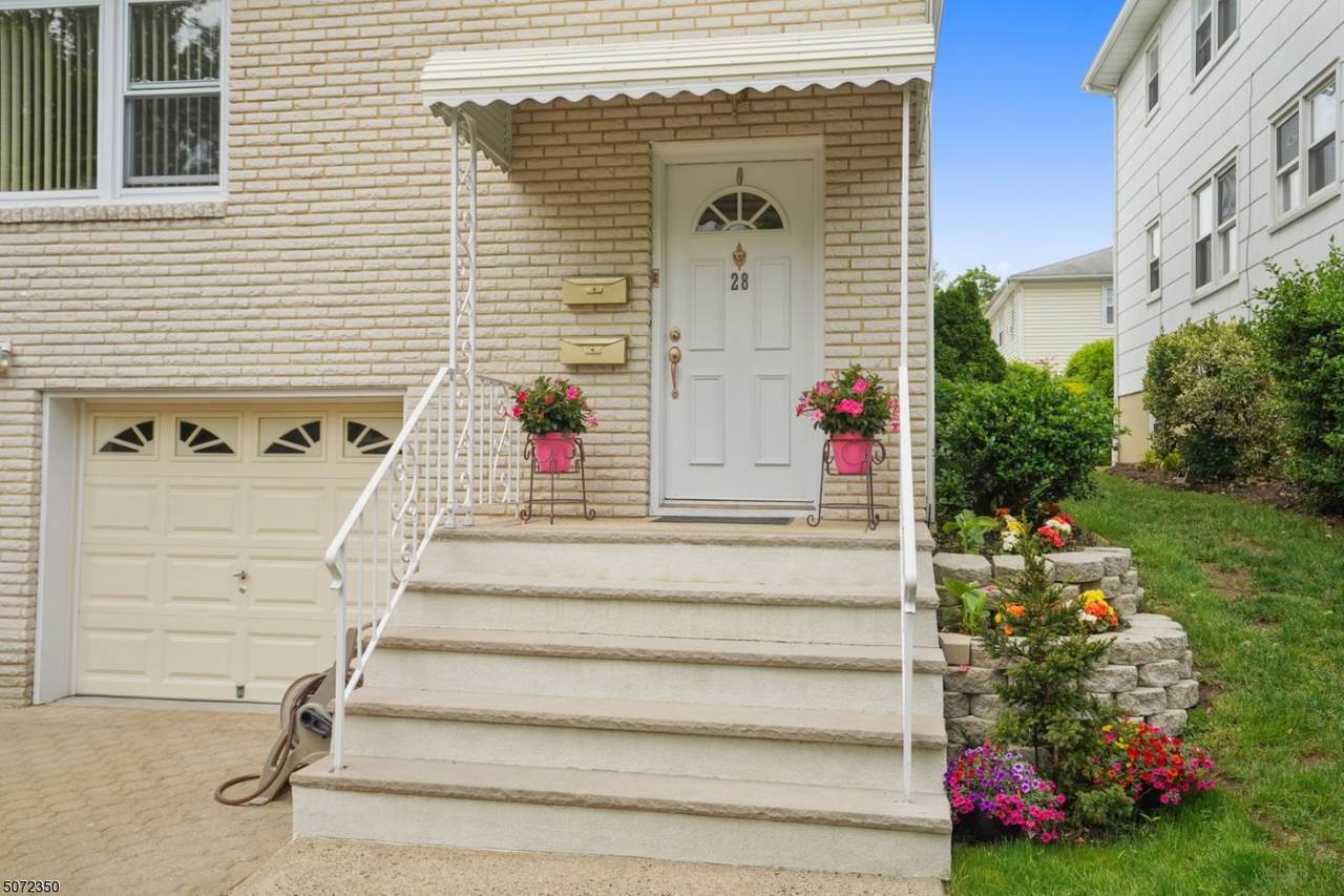 28 Ocean St, 2nd Floor - Photo 1